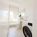Tolstov - 4 - Maisonette - Balcony - 20 Min Messe Dus And Old Town Dus Apartment *