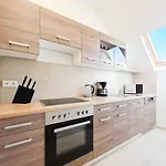 Tolstov - 4 - Maisonette - Balcony - 20 Min Messe Dus And Old Town Dus Apartment Düsseldorf