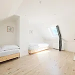 Apartment Tolstov - 4 - Maisonette - Balcony - 20 Min Messe Dus And Old Town Dus Düsseldorf