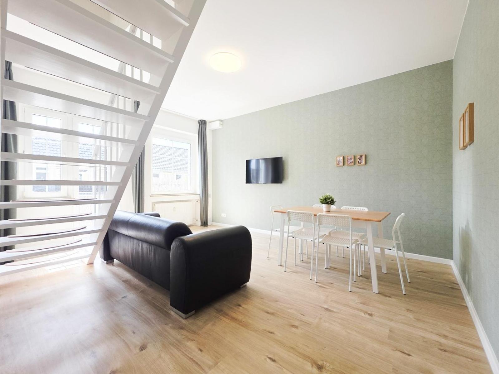 Raj Living - 3 - Maisonette - Balcony - 20 Min Messe Dus And Old Town Dus