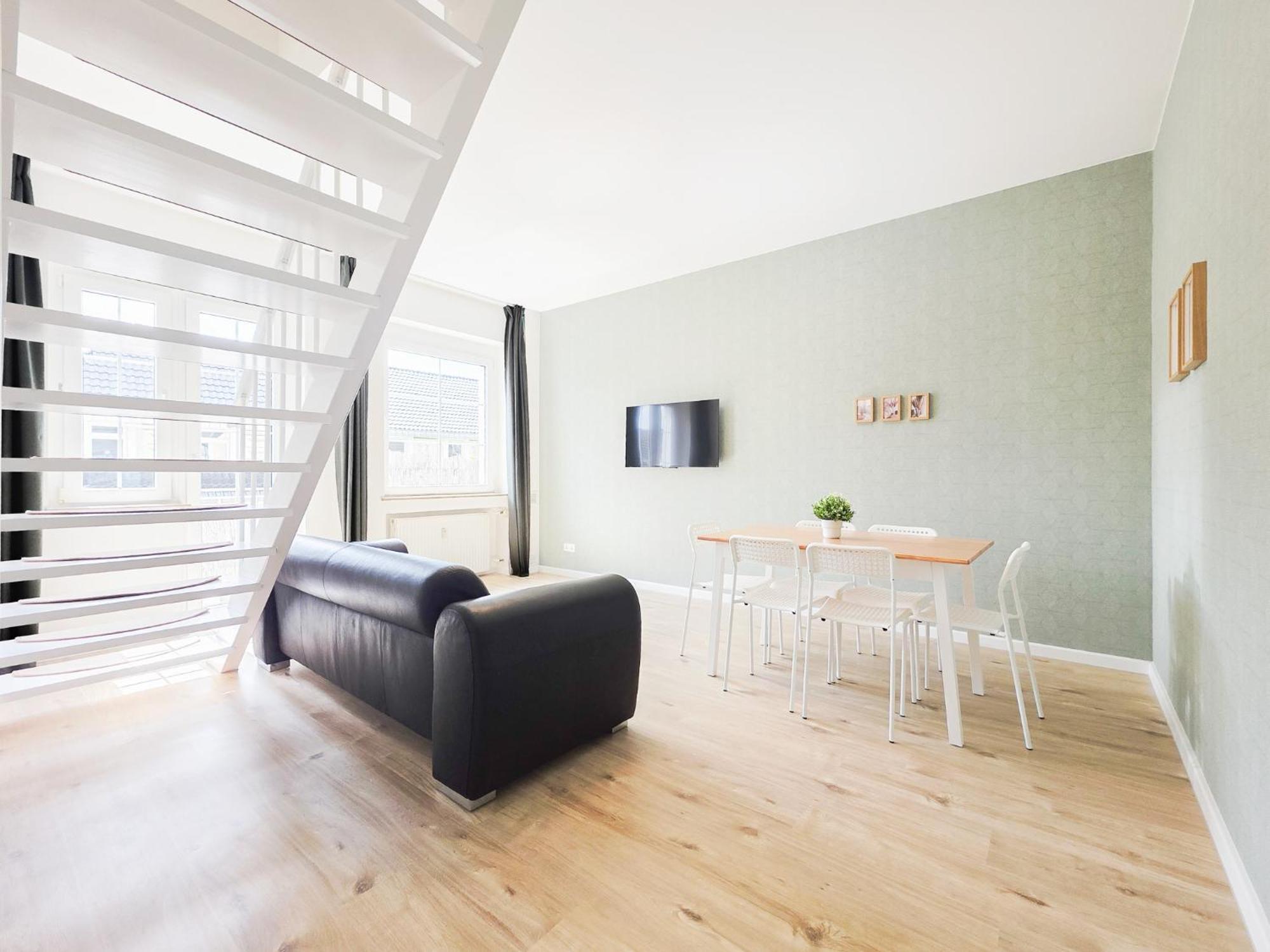 Apartment Tolstov - 4 - Maisonette - Balcony - 20 Min Messe Dus And Old Town Dus *