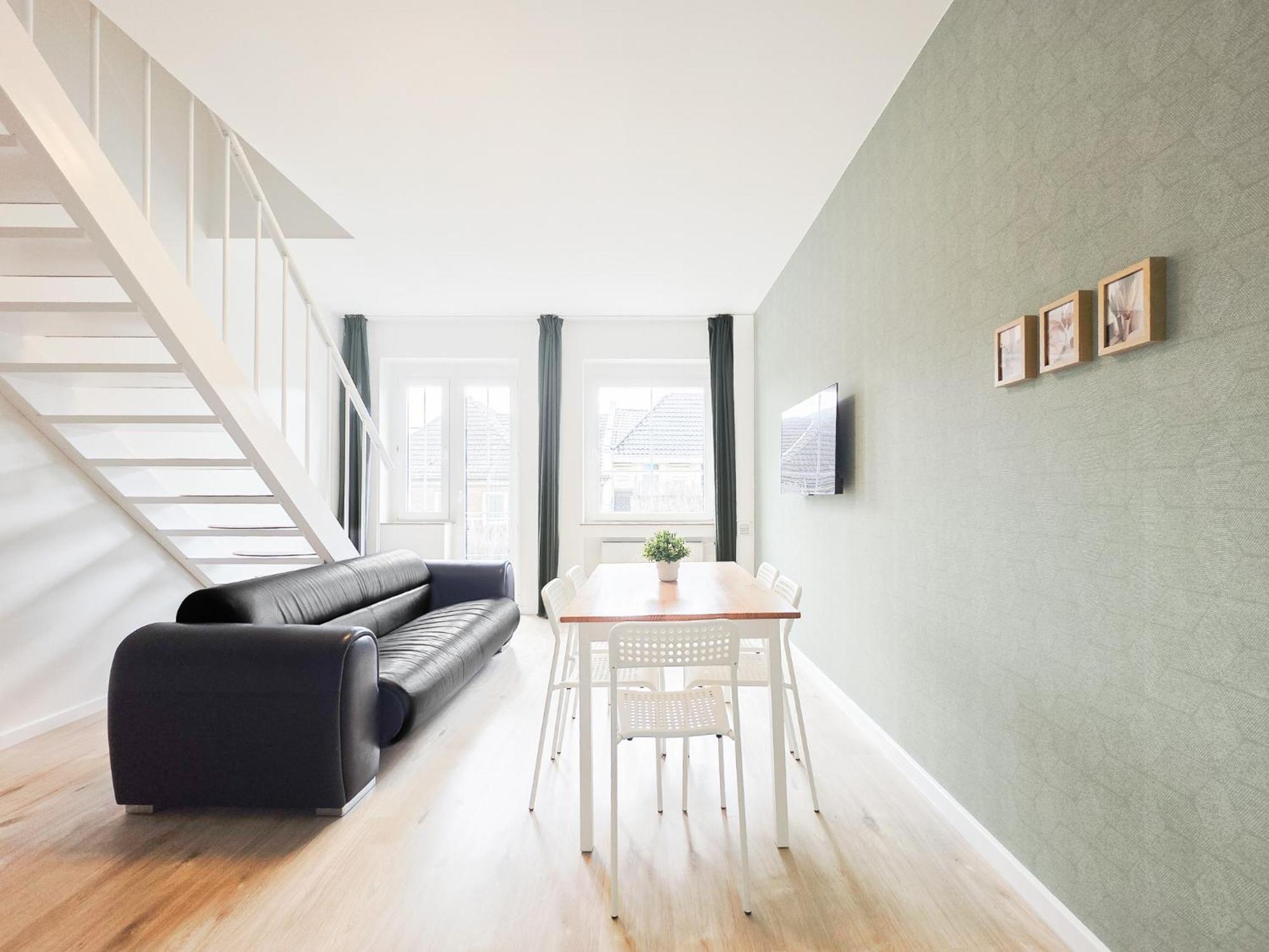 Tolstov - 4 - Maisonette - Balcony - 20 Min Messe Dus And Old Town Dus Dusseldorf